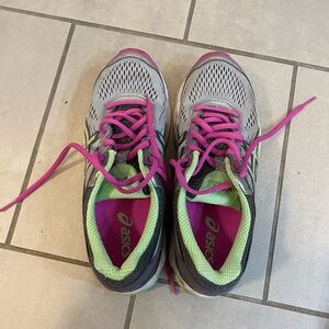 ASICS women running shoes